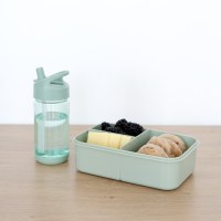LittlePea_BBSGN_3Sprouts_Recycled_Bento_Box_Green_Lifestyle_2